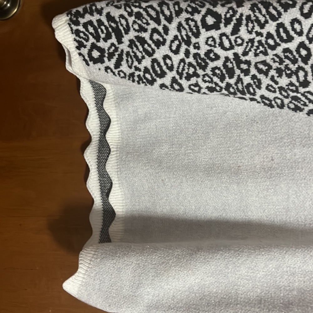 Davi & Dani Animal Print Color Block Sweater In C… - image 3